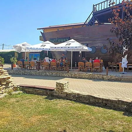 Club De Vacanta Corabia Piratilor - Family Mamaia Nord Hotel 3*