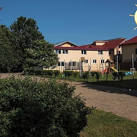 Club De Vacanta Corabia Piratilor - Family Mamaia Nord Hotel 3*